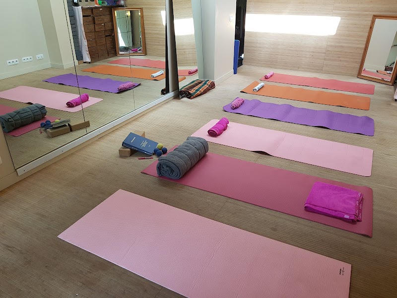 Pilatesstudio Yoga Studio Liveyoga. in Hove