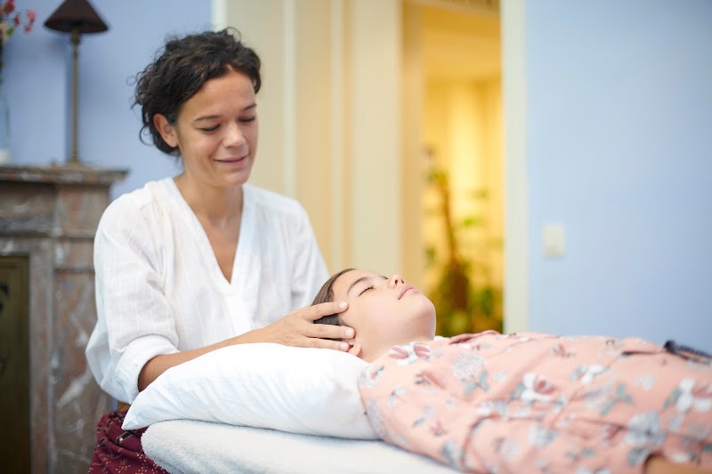 Studio pilates Osteopathie Heuvelland Martin Ott/ Ina Cloet à Heuvelland