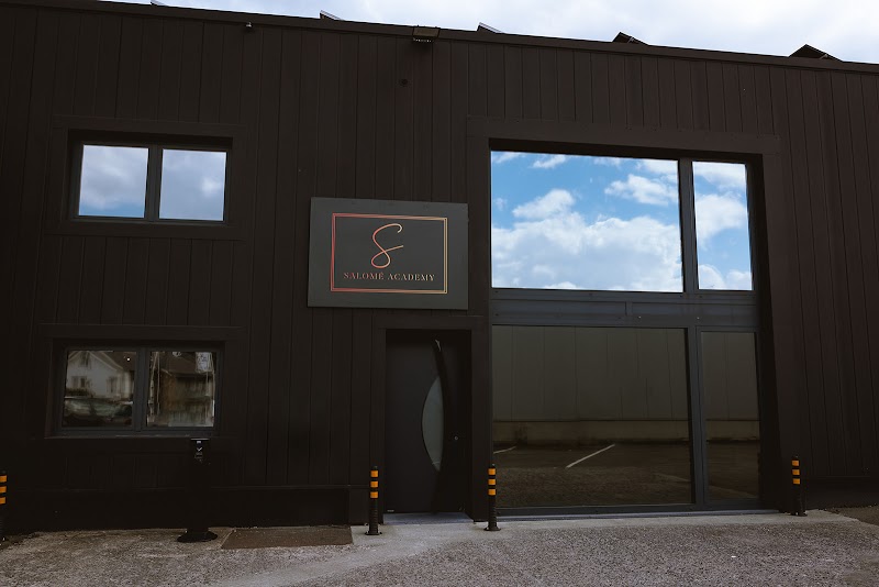 Studio pilates Salomé Academy - Centre de soins, yoga et Pilates à Neupré à Anthisnes