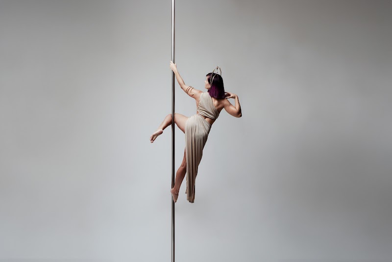 Studio pilates Polessentiel - Cours de Pole Dance à Braives