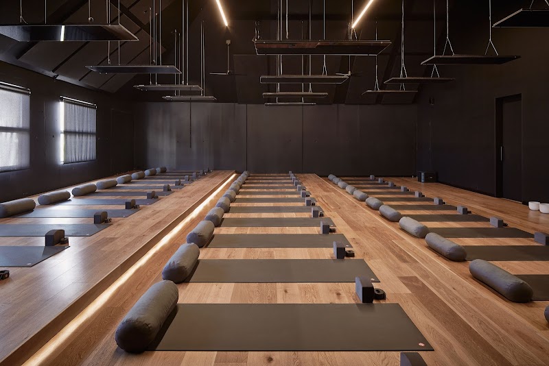 Studio pilates Reforme Studio Fitness FR5H