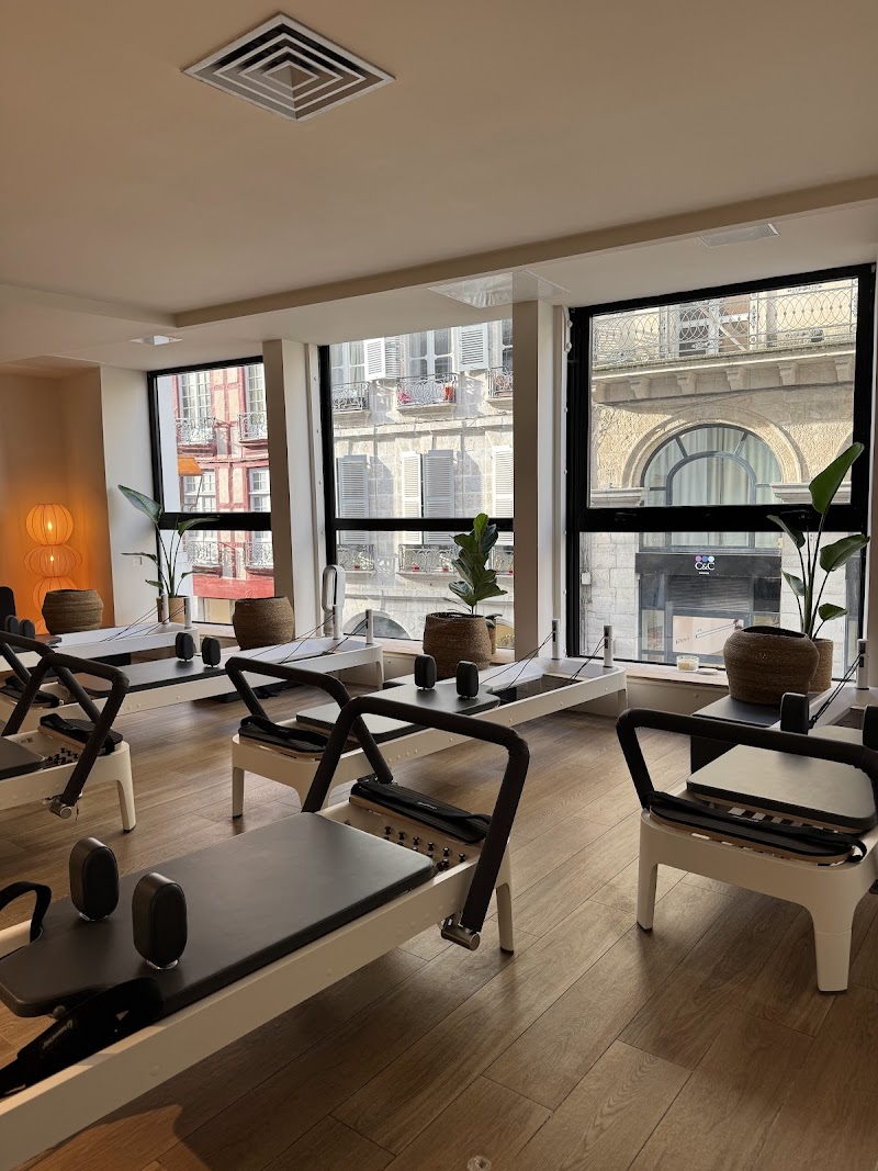 BAREFOOT REFORMER BAYONNE – studio pilates à Bayonne