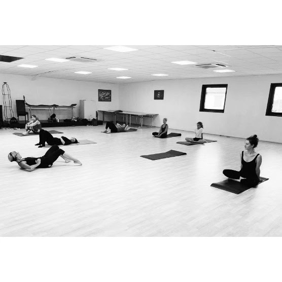 Studio pilates Anissa Seraï | Cours de fit, danse, pilates