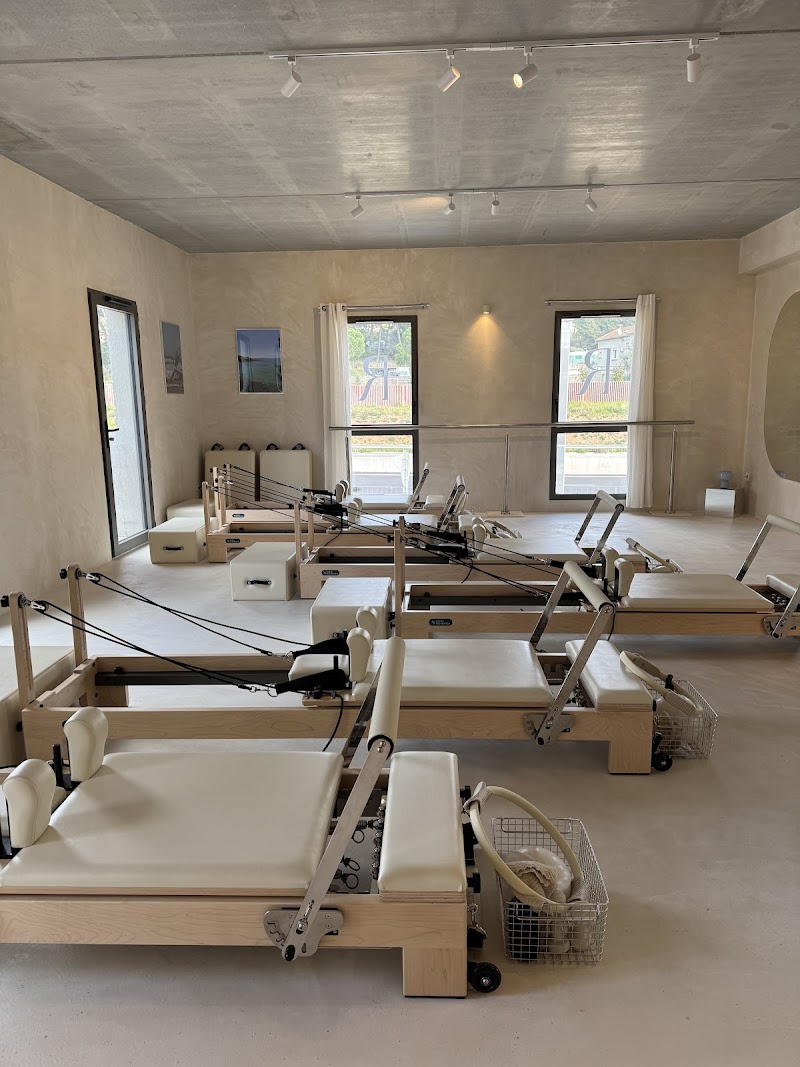 Studio pilates REFORM YOU STUDIO PILATES - REFORMER - MAT - BARRE