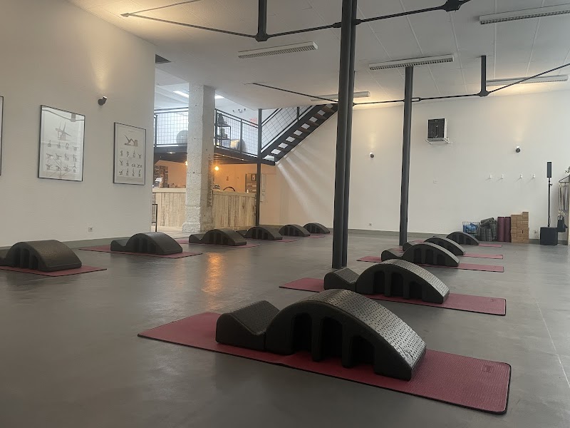 Studio pilates Fit Studio "Pilates Et Remise En Forme"