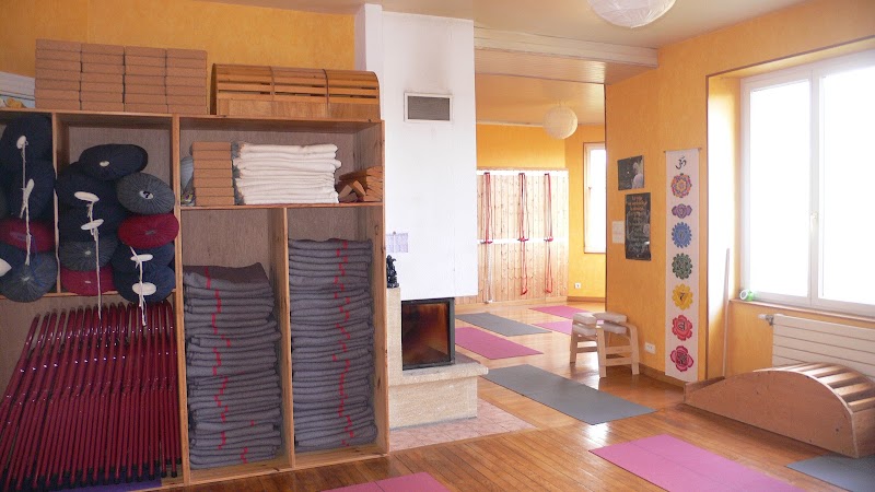 Studio pilates Charlotte Yoga Bretagne - Deolen & Pays Bigouden (Plomeur, Treffiagat, Penmarch)