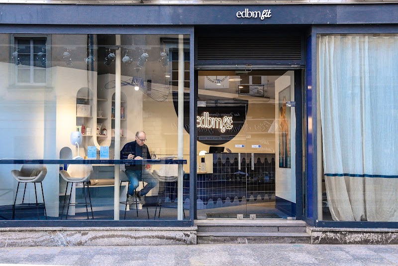 Studio pilates EDBM FIT - Pilates reformer sur machines - Infrabike - Café Matcha lattés - Laval