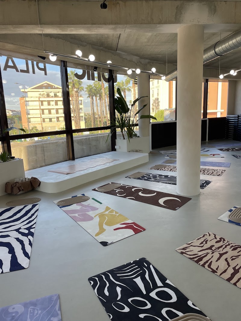 Studio pilates Tonic Pilates Borely - Studio Pilates, Reformer, Barre & sculpt