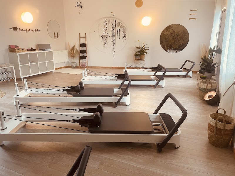 Studio pilates Sweet Pilates, Pilates, Reformer Pilates, Pilates machine