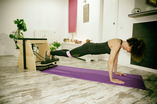 Studio pilates Le Pilates de Véro pour les Sportifs et les Non Sportifs (Cours en ligne en francais, espagnol et anglais)