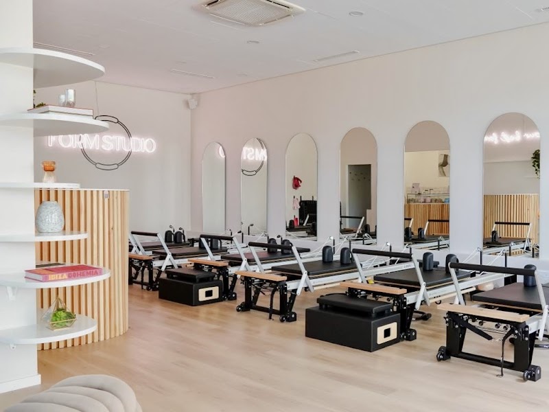 Studio pilates Form Studio Eaux-Vives Reformer Pilates