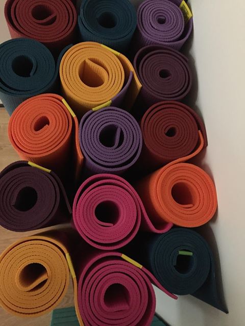 Studio 52 - Hatha yoga, Yoga danse, Pilates, Qi-gong, sculpture et modelage sur argile – studio pilates à Périgny