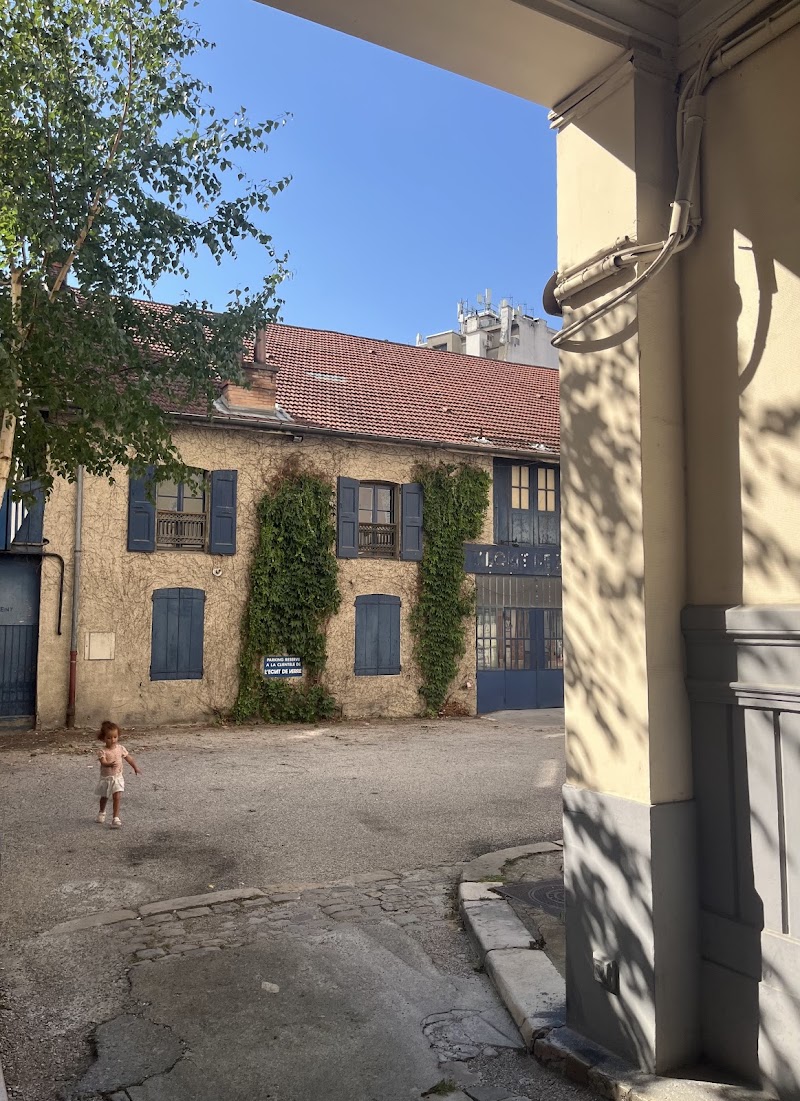 Studio pilates LŪM Social Club - Studio Pilates, Yoga & Café