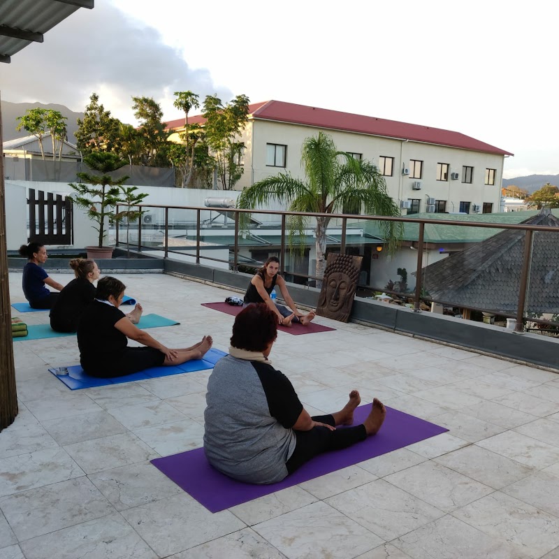 Studio pilates Sophie Cours de yoga et méditation Holistiquement Soi