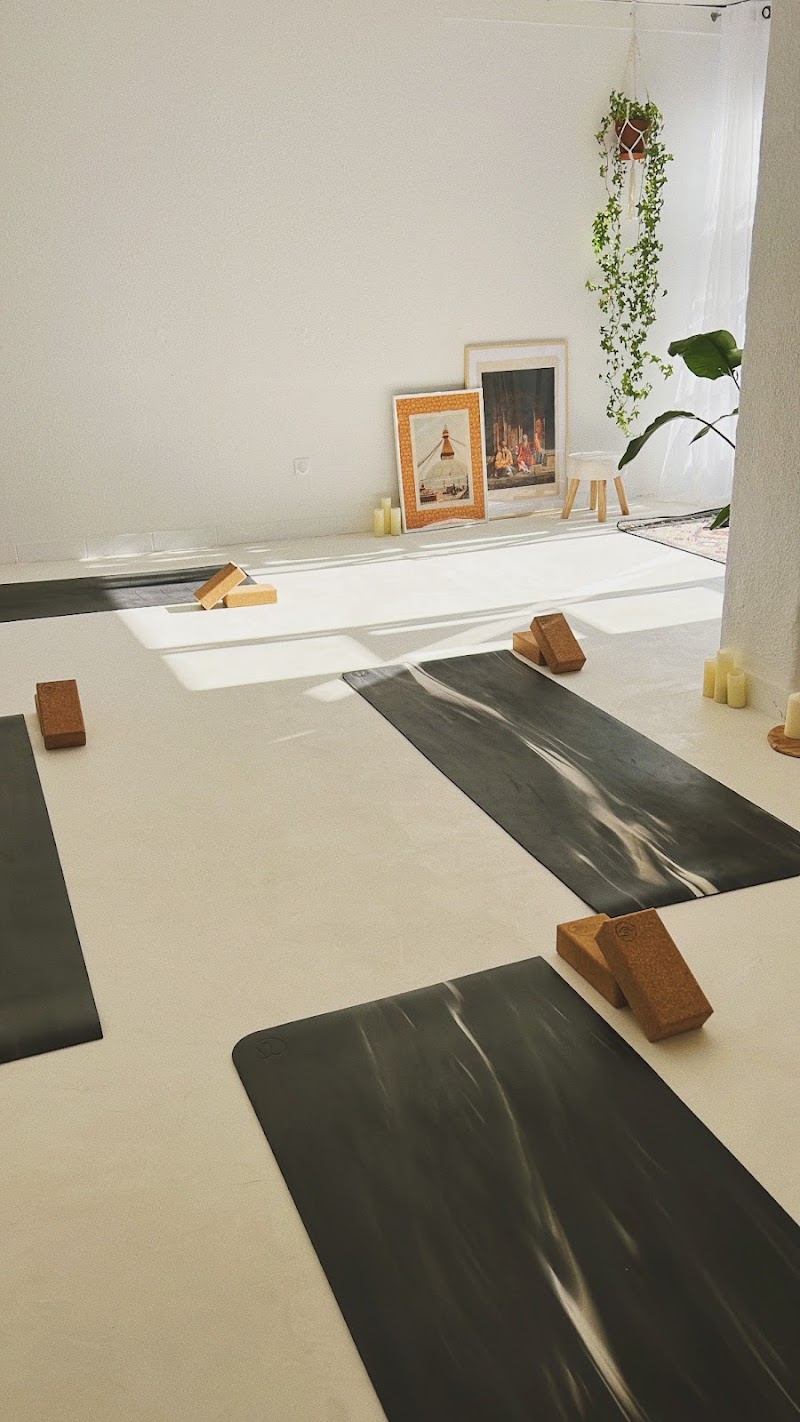 Studio pilates Nuo Yoga Club • Studio Yoga & Massage