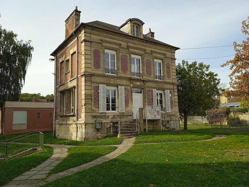 MJC – studio pilates à Mouy