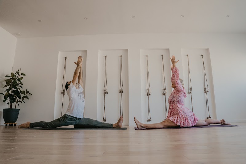 Studio pilates AB YOGA VINYASA STUDIO