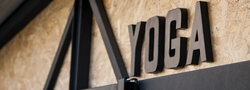 Studio pilates Yoga Active Flow, Cours de Yoga 95, Yoga Vinyasa, Yoga Fertilité, Yoga Thérapie, Yoga Hormonal, Yoga en Entreprise, Yoga EVJF