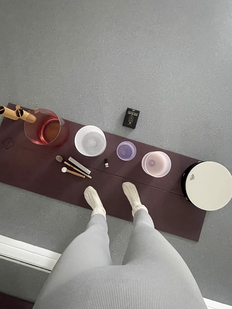 Studio pilates Holystic-Thérapeute-Bien-être-Yoga-Naturopathe-Kundalini Activation-Soin énergétique-Yvelines