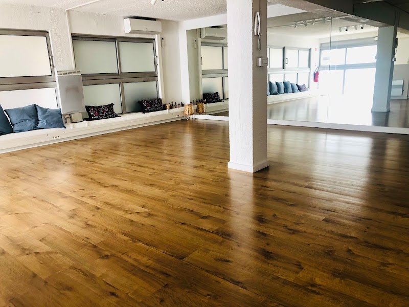 Studio pilates PILATES et Stretching Postural by Aude Lomenech