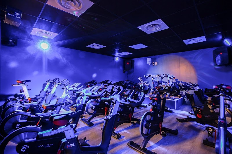 Studio pilates Magic Form - Salle de sport Choisy le Roi (face à Intermarché)