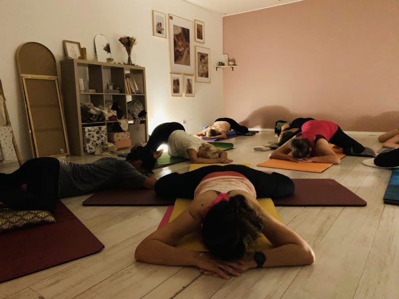 Studio pilates Espace La Pause Biscarrosse - Accompagnement des femmes, futures mamans & familles - Studio de yoga & pilates - Massages